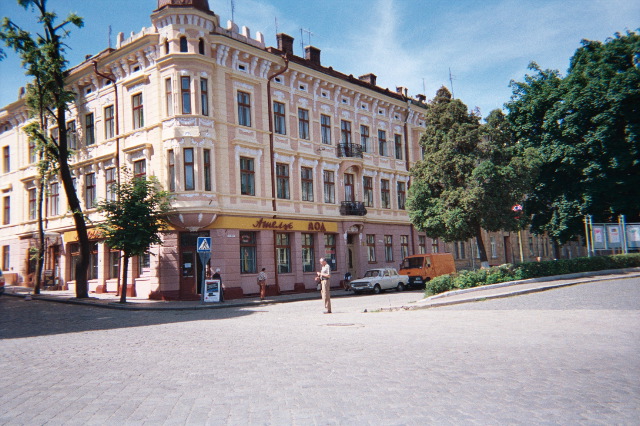 near-schillerplatz.jpg