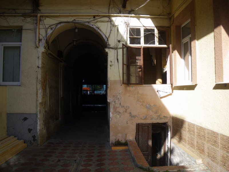 t144516_42.jpg