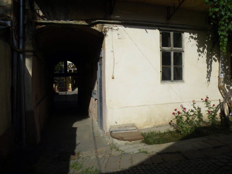 t144516_56.jpg
