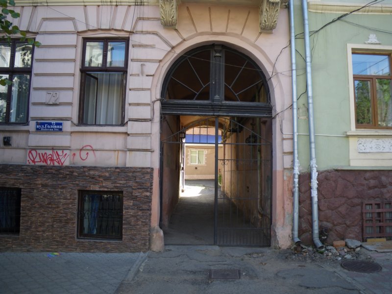 t144516_58.jpg