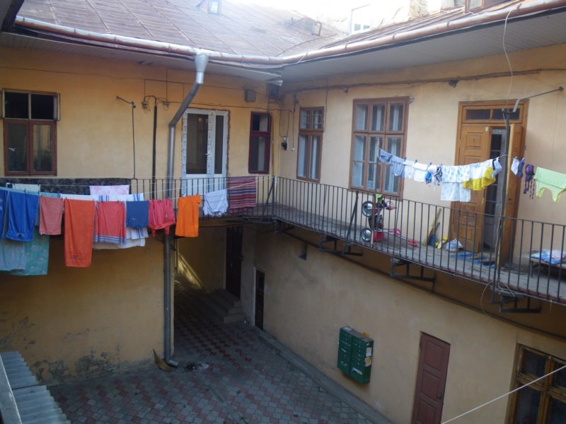 t144521_152.jpg