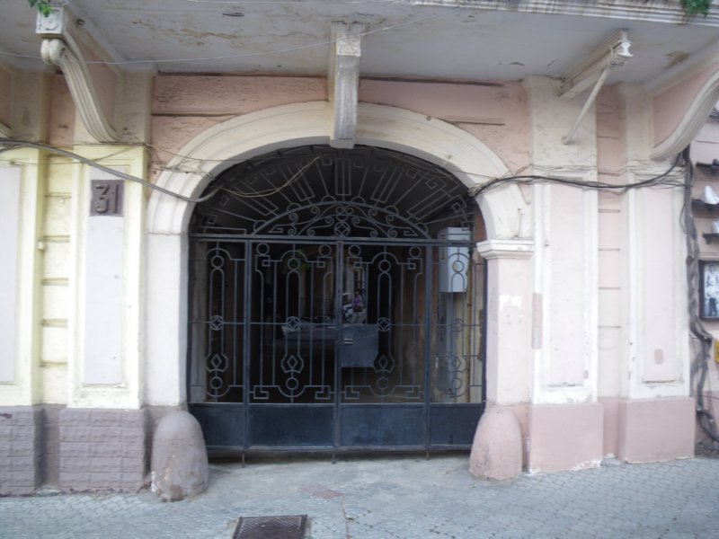 t144523_185.jpg