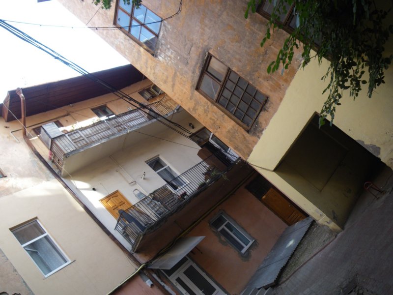 t160025_15.jpg