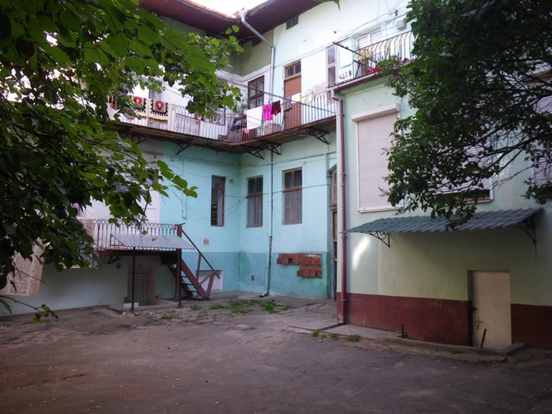 t160026_40.jpg