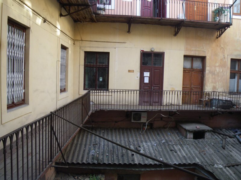 t160027_76.jpg